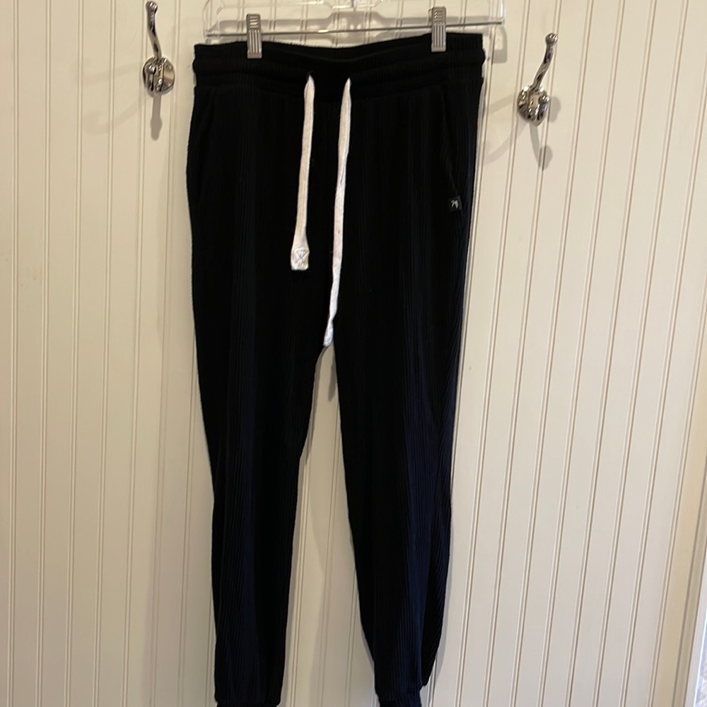 NWOT GLYDER Halfway Joggers in Black!